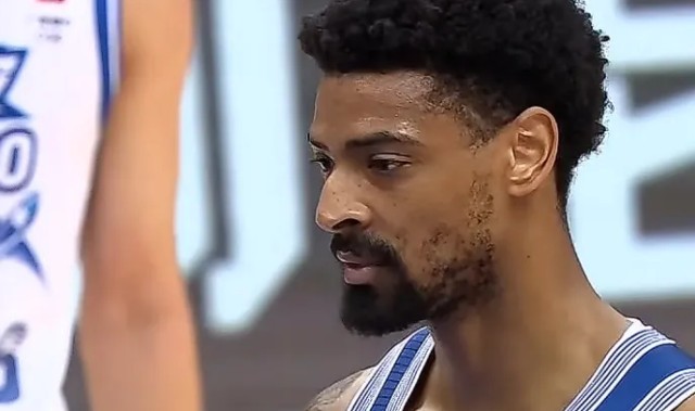 kaiyun-青岛队记：进攻端被解放出来的米奇，再次成为获胜的功臣