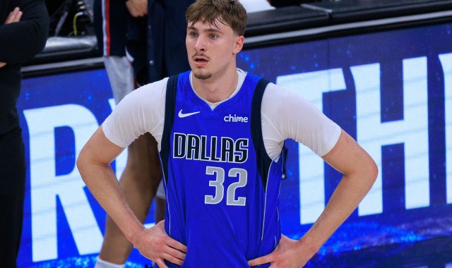 开云官网-弗拉格：我的新秀赛季表现还算不错 我的发挥稳定 全方位在进步