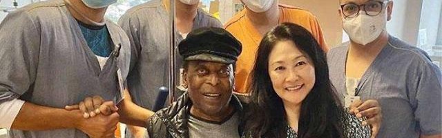 开云APP-一个月后贝利终出院 做了结肠肿瘤手术 他得化疗