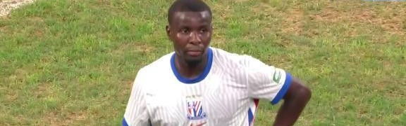 记者：申花外援阿马杜没有参加赛前合练