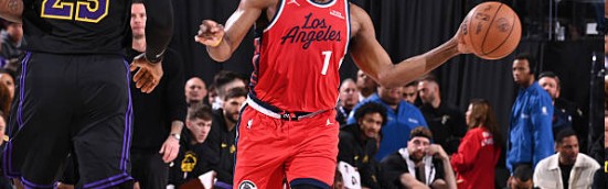 开云体育-快船7人得分上双击败湖人！近17战14胜 篮板球比对手多15个