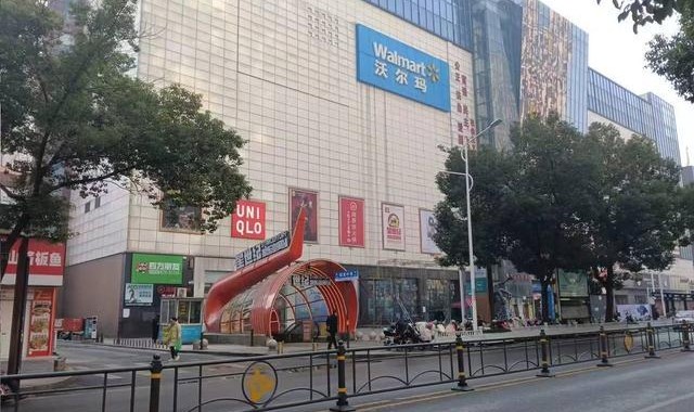 湖北咸宁千名业主买“包租商铺”被“套牢”：12年只收到3万元返利