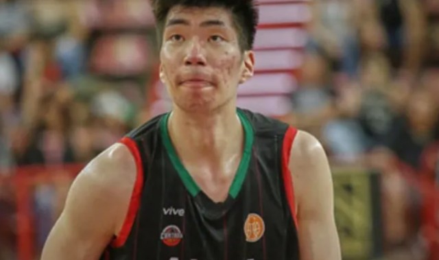 这场有点铁！余嘉豪5中1得8分，错失多个机会，造杀伤能力是真强